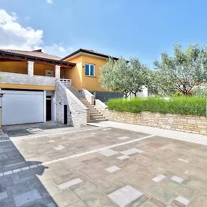 3* Gasthof Lana House With